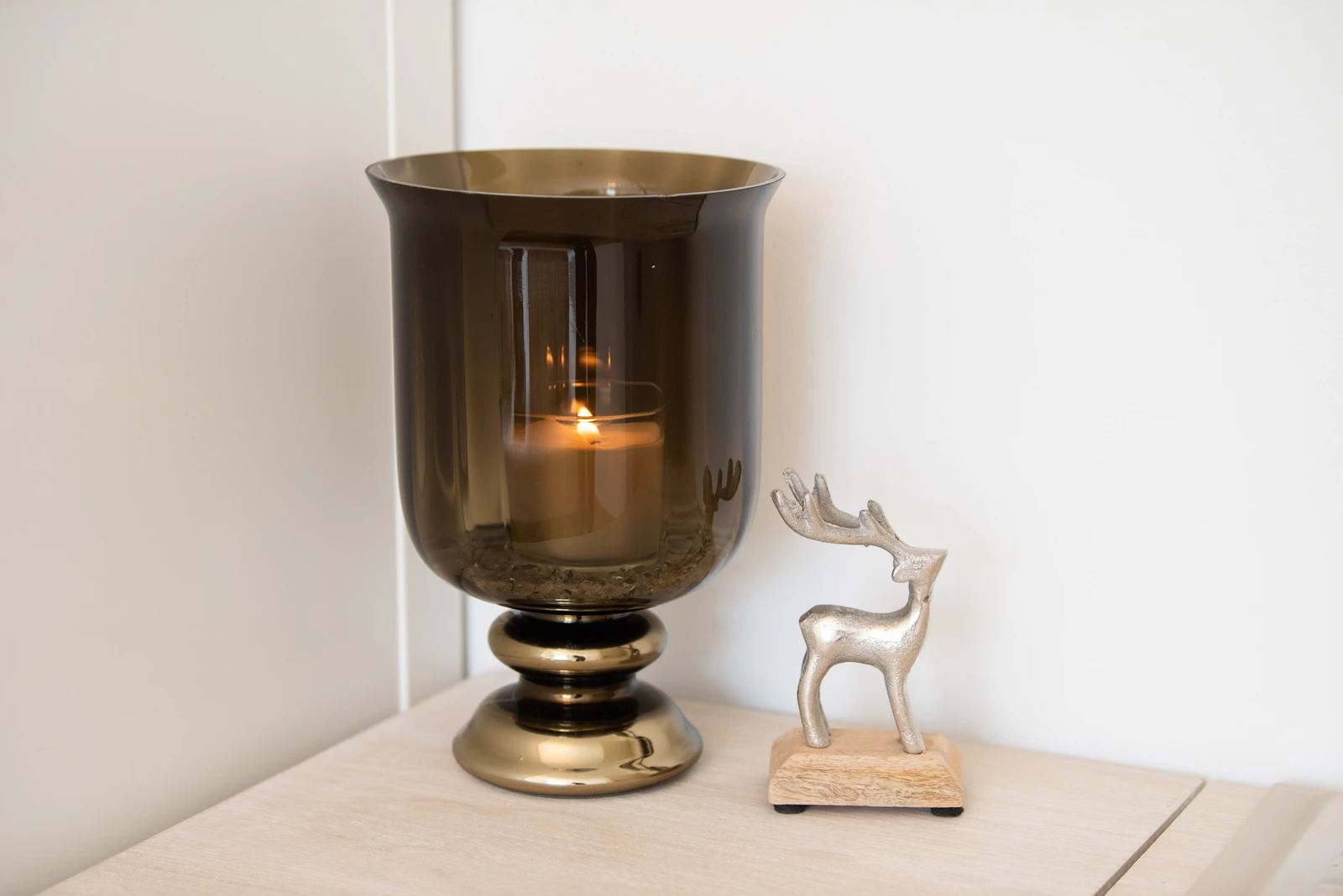 Kerze mit Hirschdeko